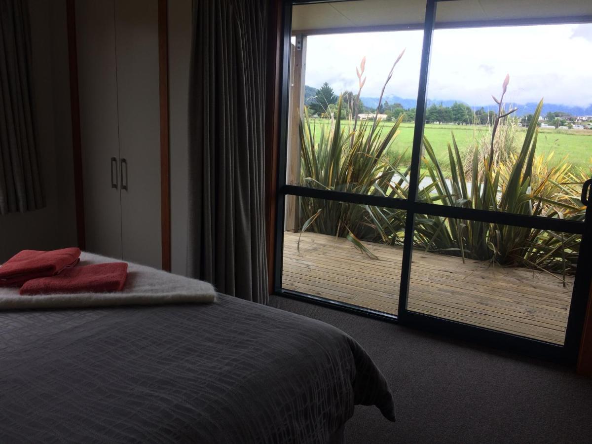 Acheron Cottages Manapouri Exteriör bild