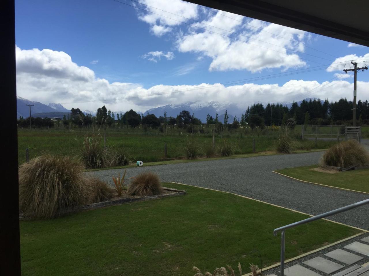 Acheron Cottages Manapouri Exteriör bild