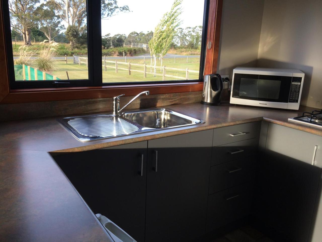 Acheron Cottages Manapouri Exteriör bild