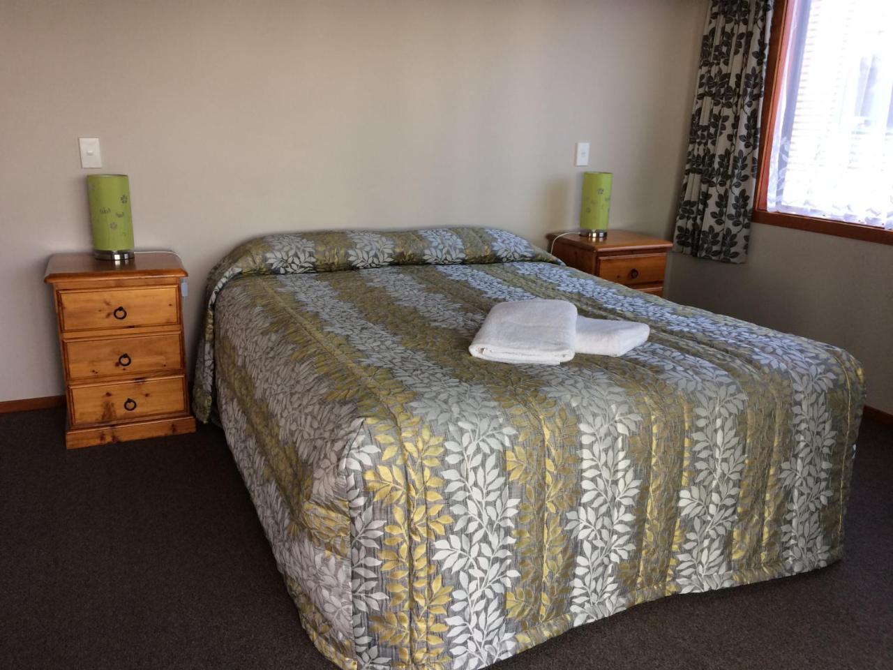 Acheron Cottages Manapouri Exteriör bild