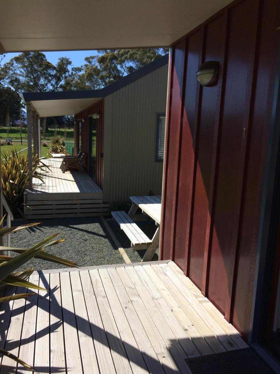 Acheron Cottages Manapouri Exteriör bild