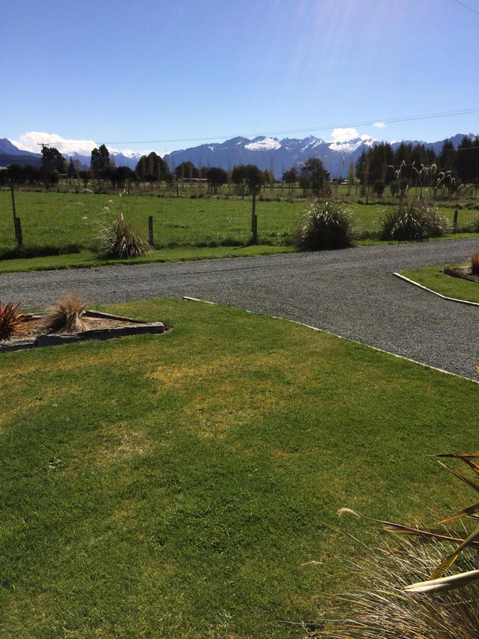 Acheron Cottages Manapouri Exteriör bild
